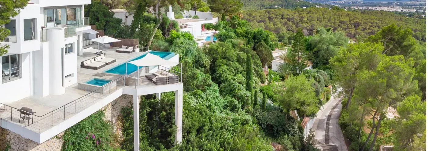 Villa de lujo con vistas al mar, piscina y 6 suites — Can Furnet, Ibiza